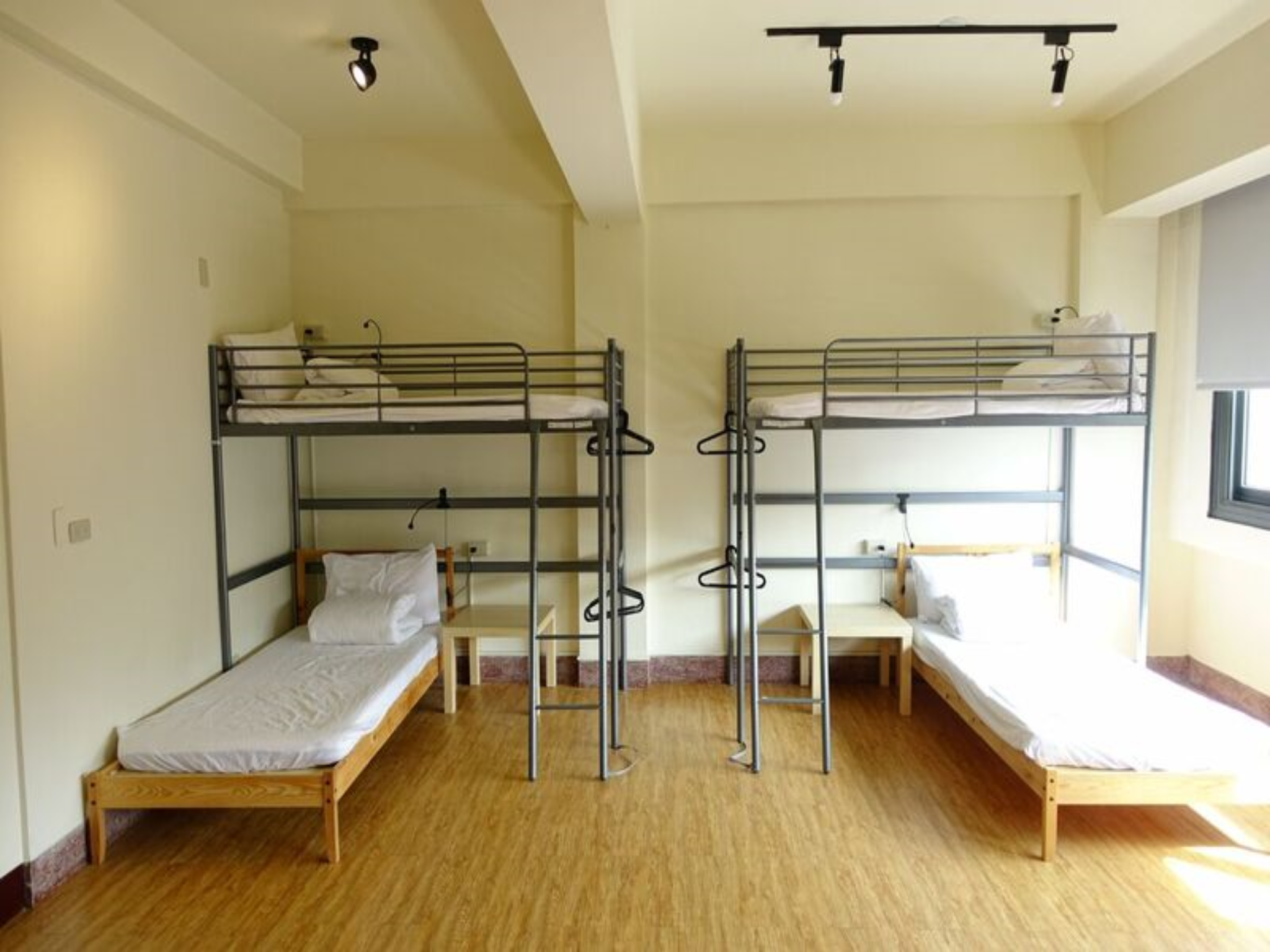 Female Dorm, Female Only