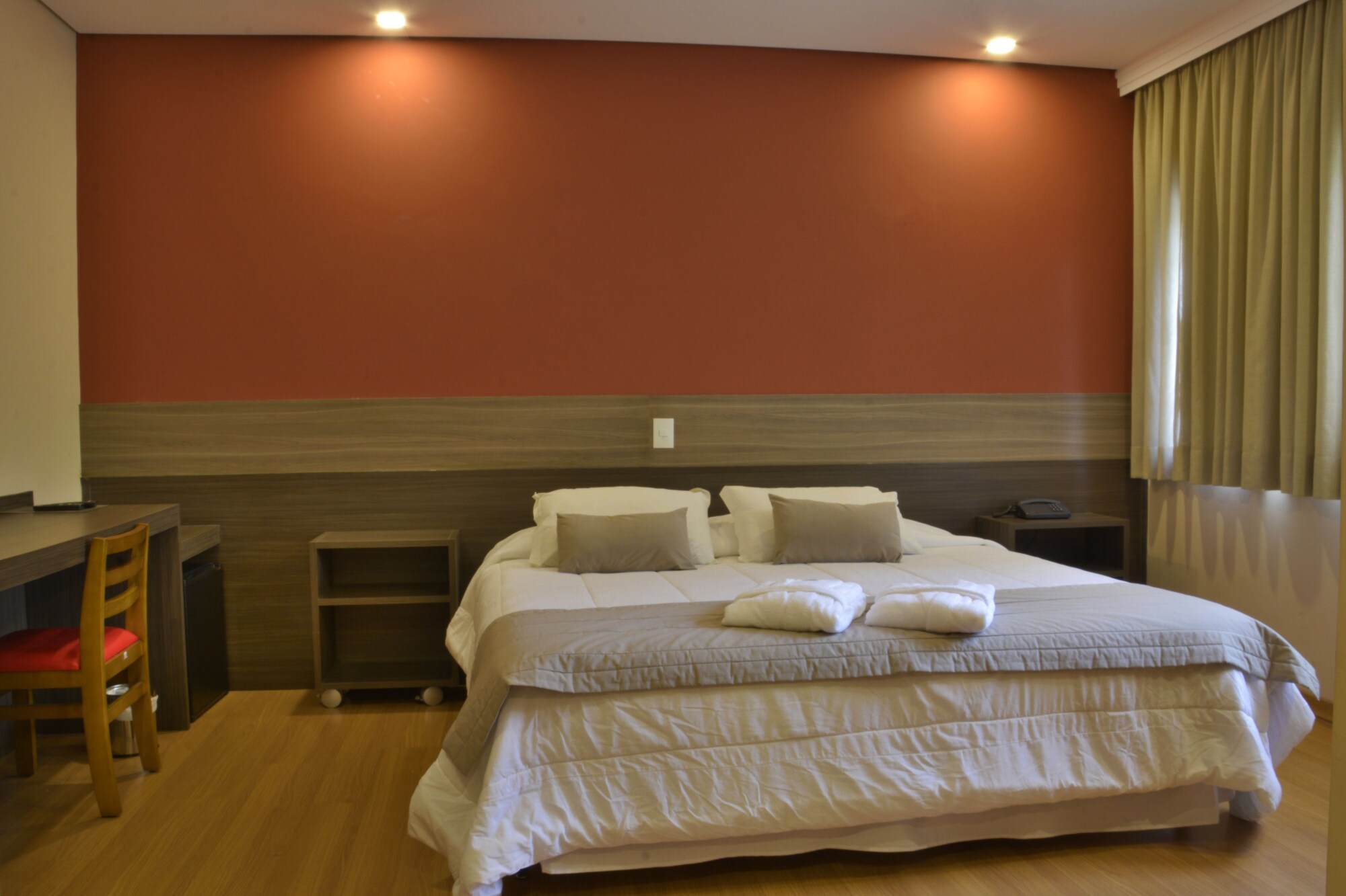 STANDARD, DOUBLE OR TWIN BED