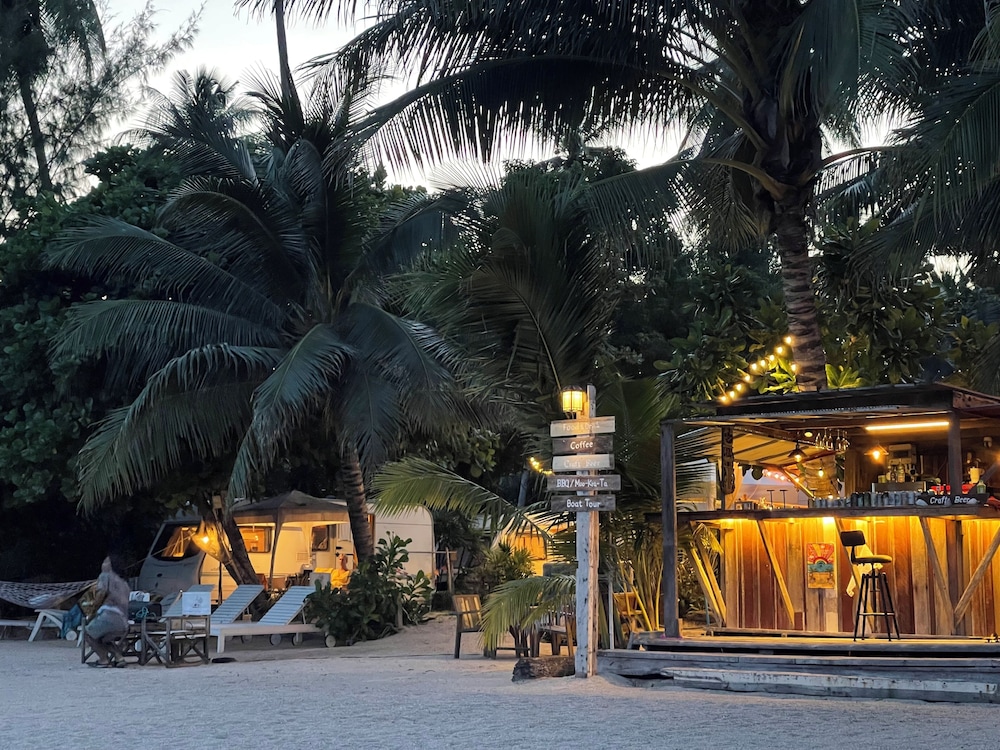Samui Caravans 4/50