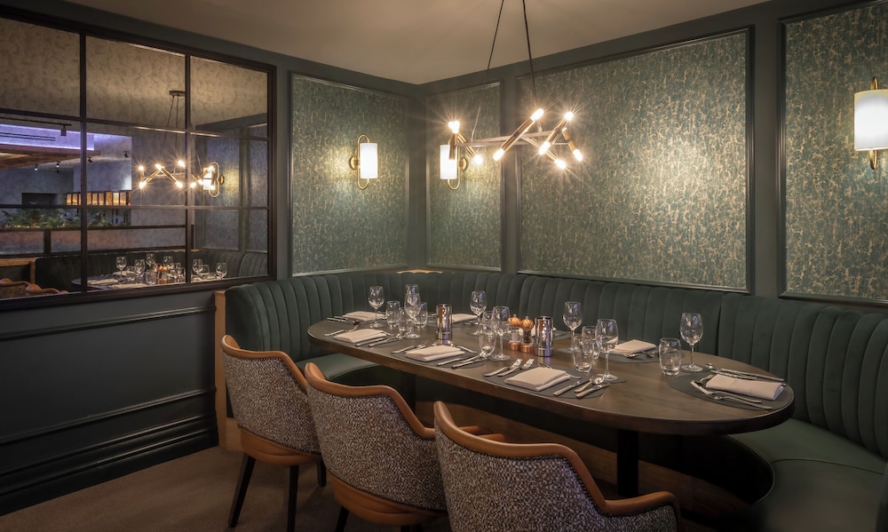 Bracken Court Hotel 42/60