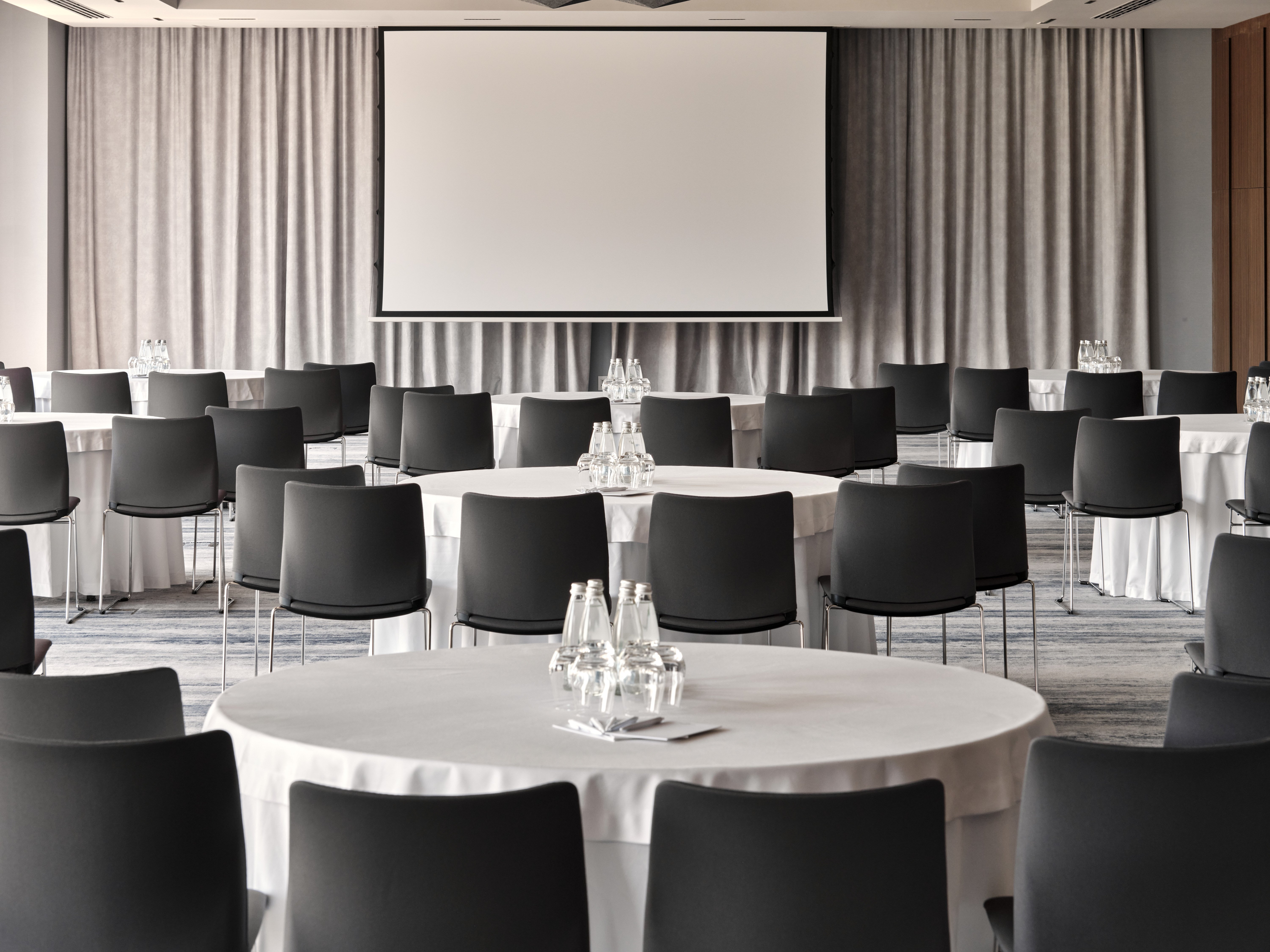 Crowne Plaza Sofia An Ihg Hotel 56/62