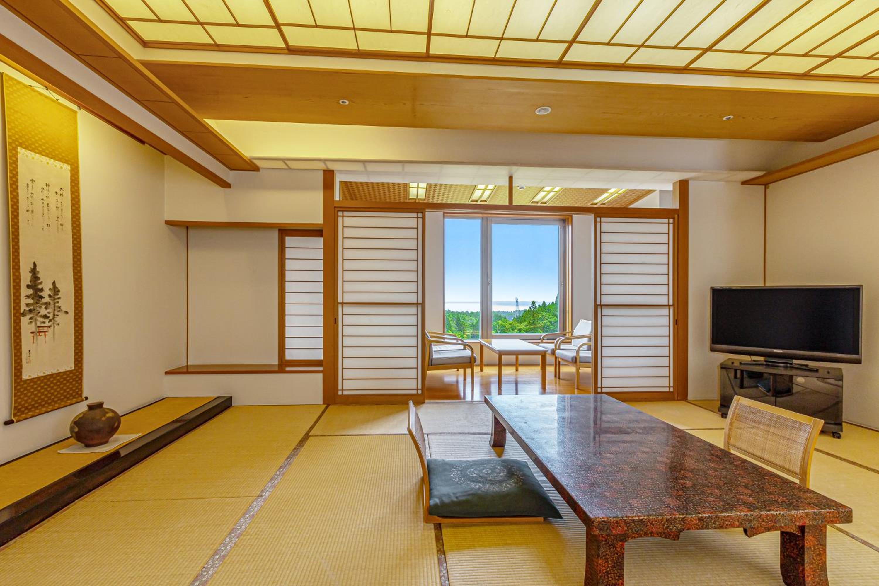 JAPANESE, DELUXE