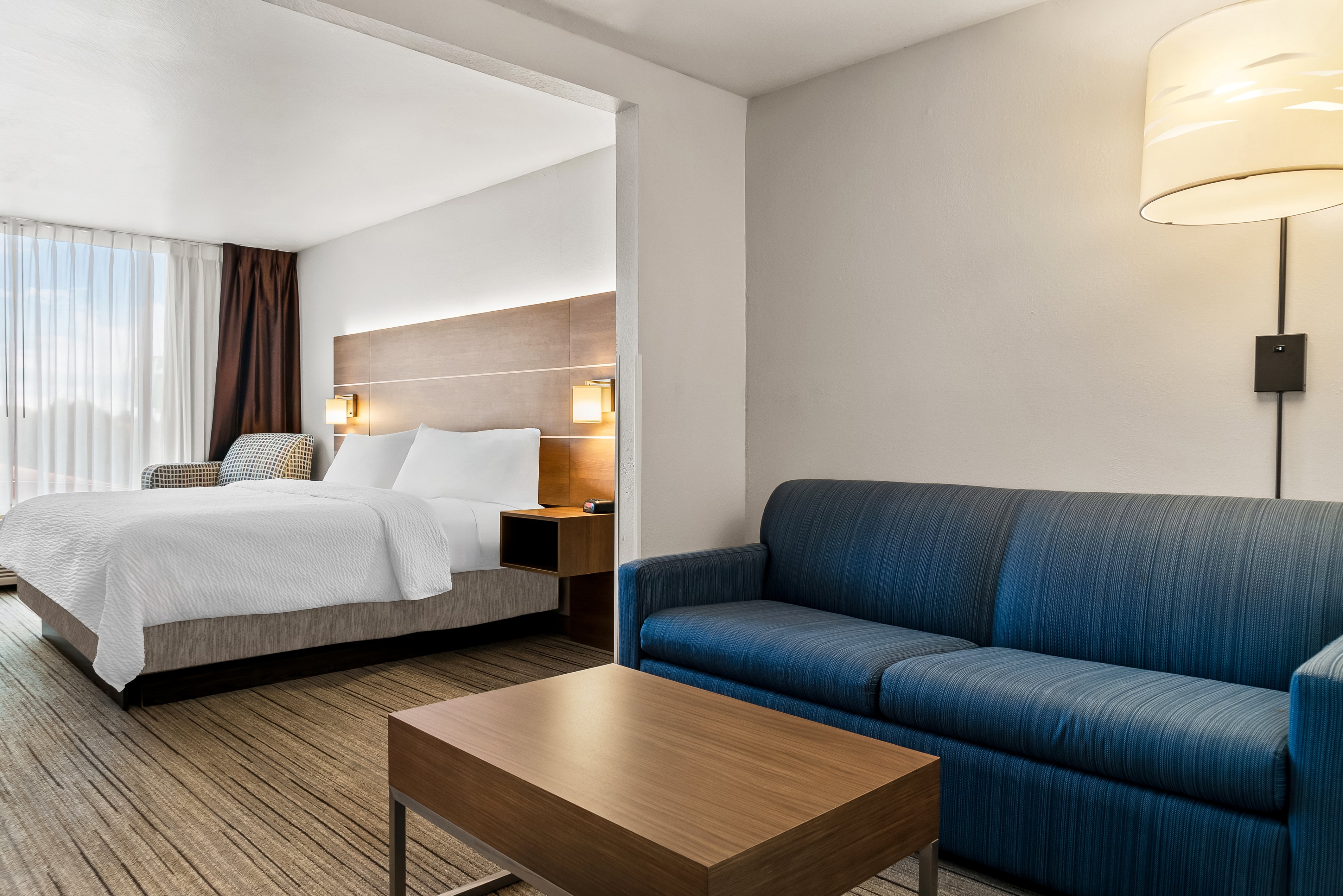 جناح بسرير كينج مع أريكة، Holiday Inn Express Hotel And Suites Marion 4/8