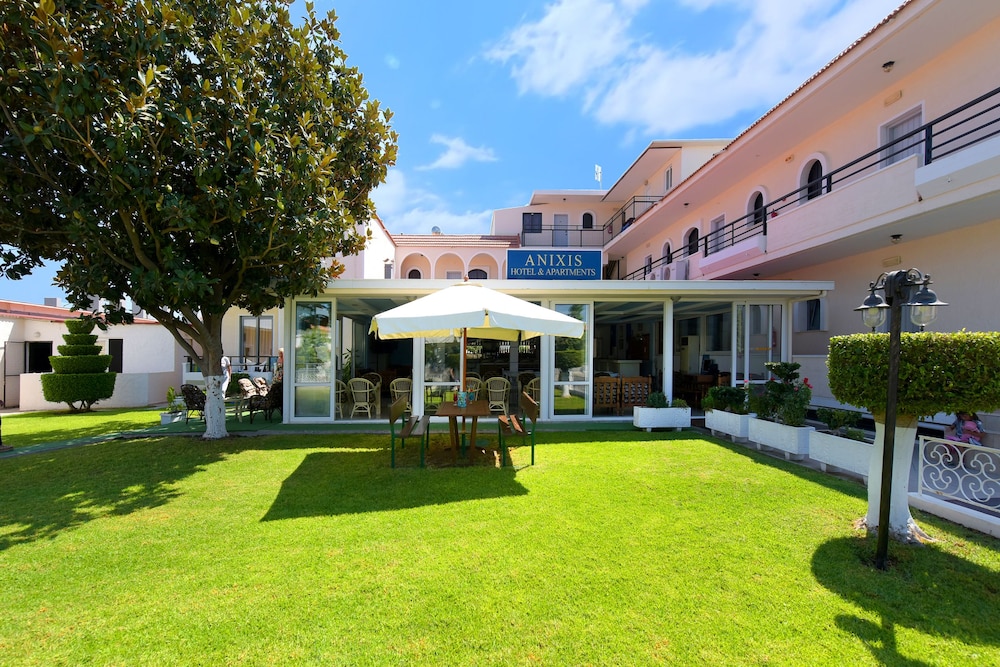 Anixis Hotel 10/52