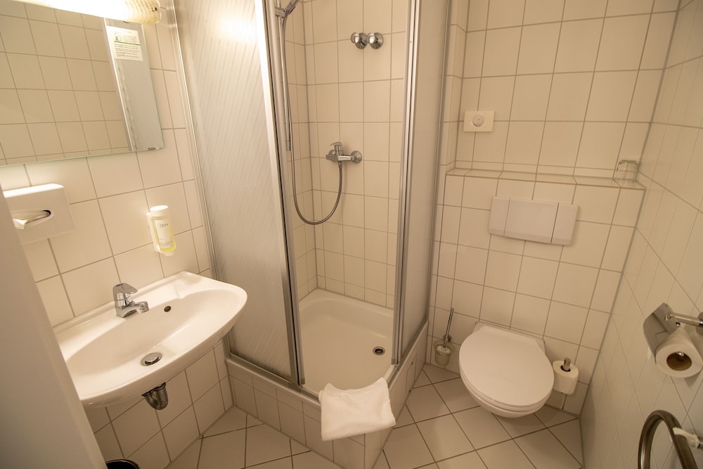 Hotel Fallersleber Spieker 48/50