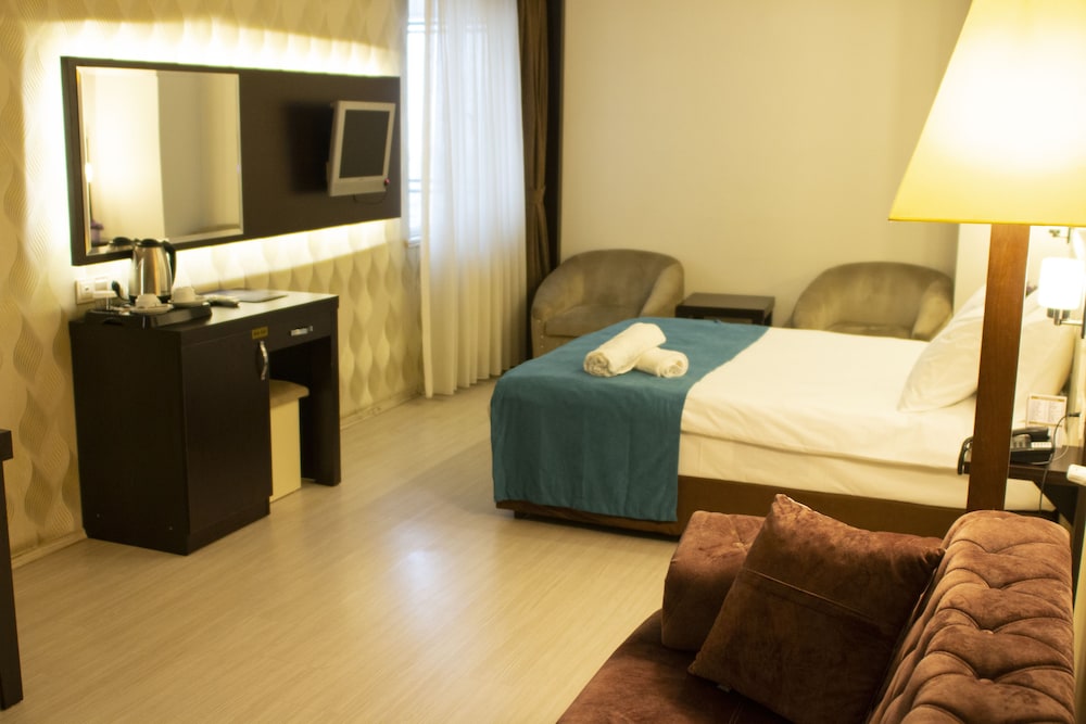 Hotel Buyuk Velic 30/76