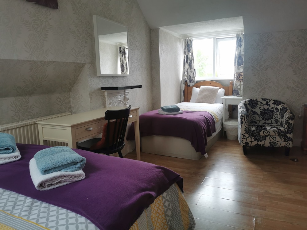 Adams Guest House 28/62