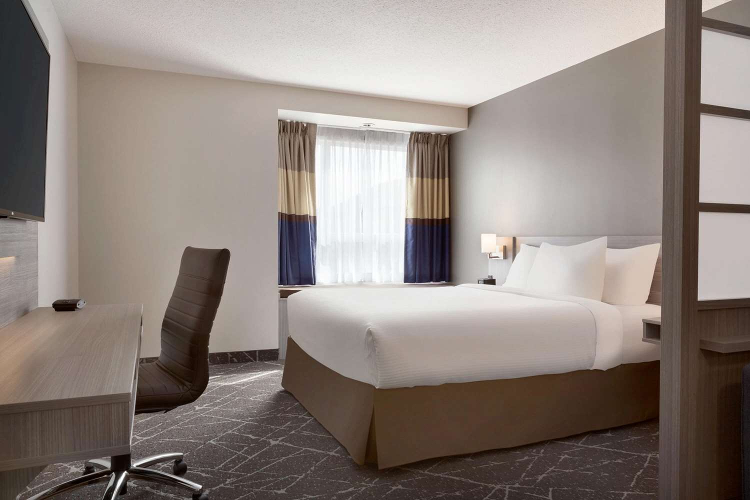 Microtel Inn And Suites By Wyndham Lloydminster 6/25