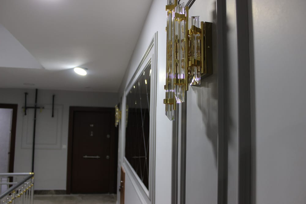 Quars Suite 16/50