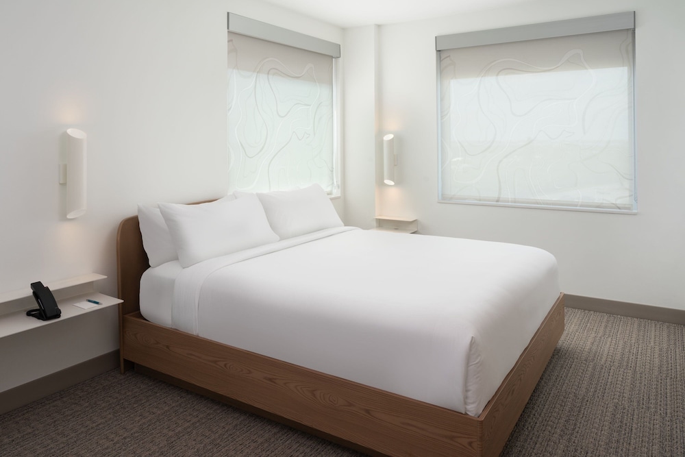 Element Melbourne Oceanfront 14/57