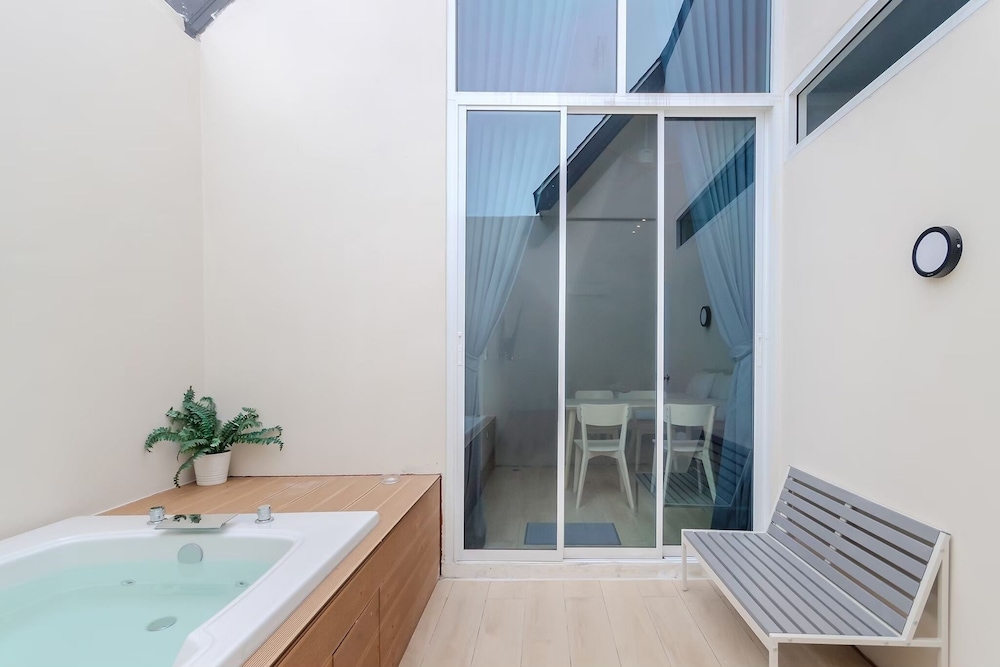 Nidhra Residence 47/50