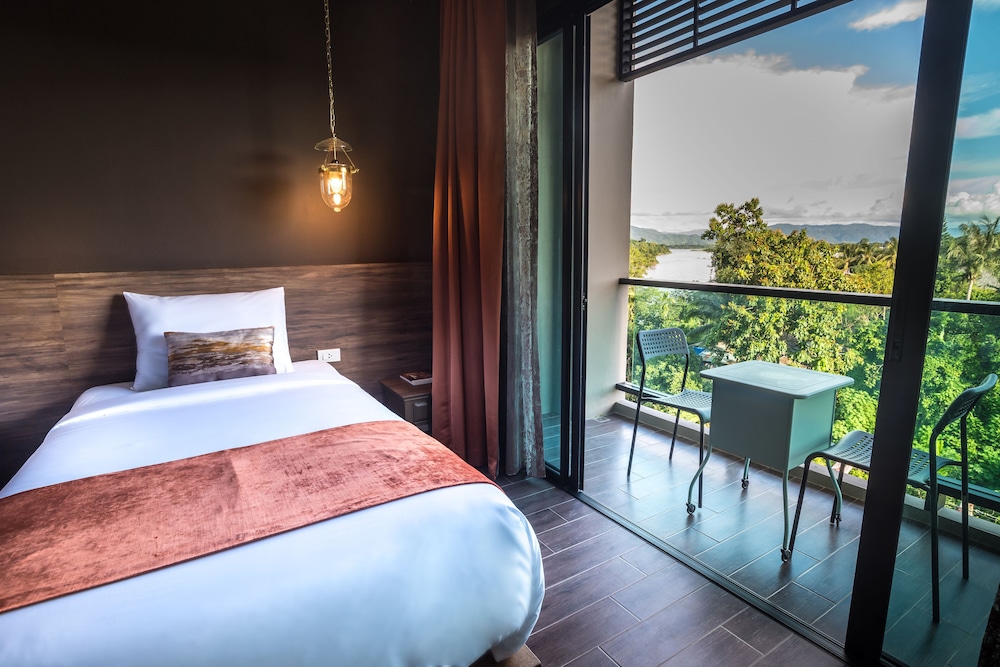 Chiangkhong Teak Garden Riverfront Hotel 27/74
