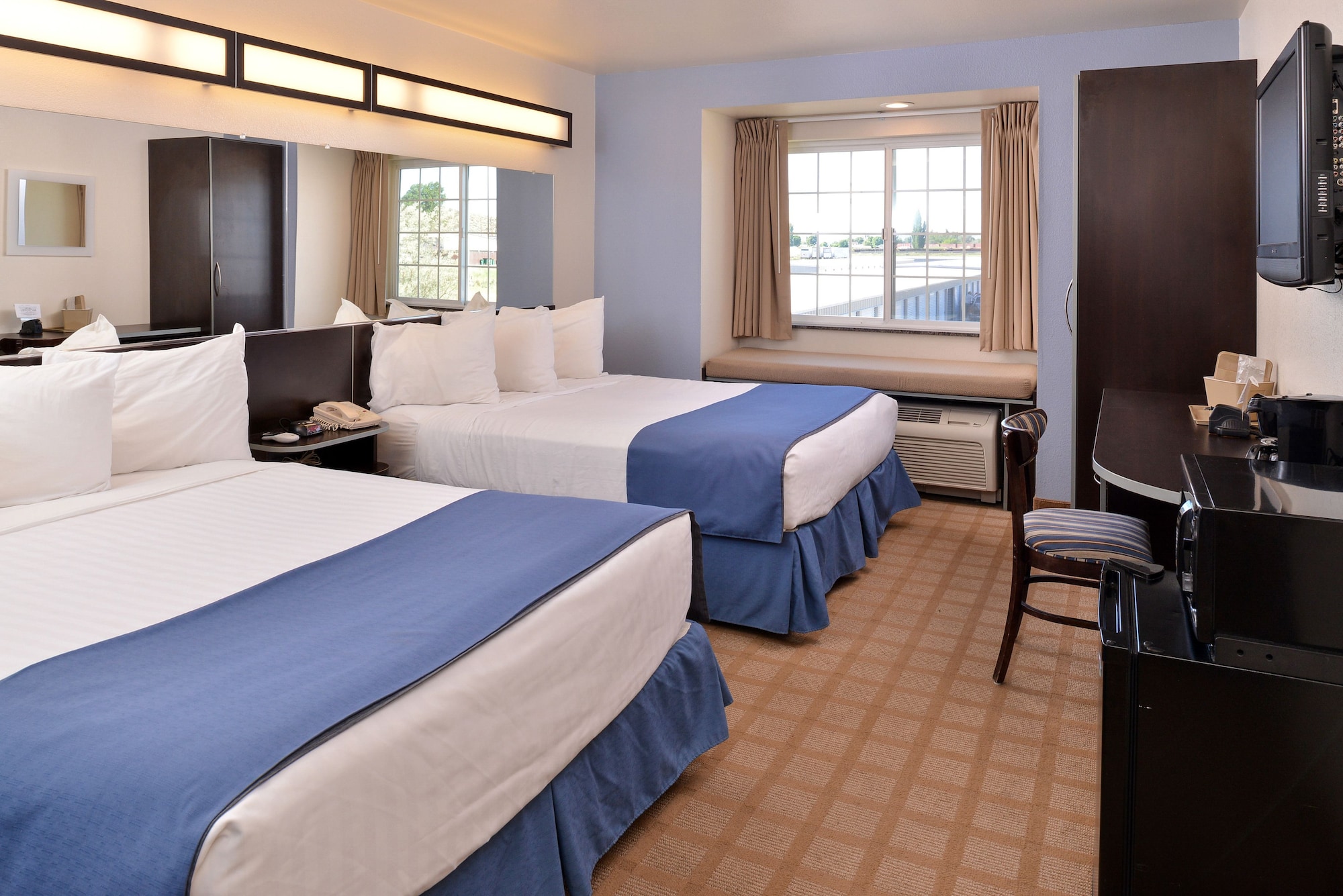Standard, 2 Queen Beds, Accessible