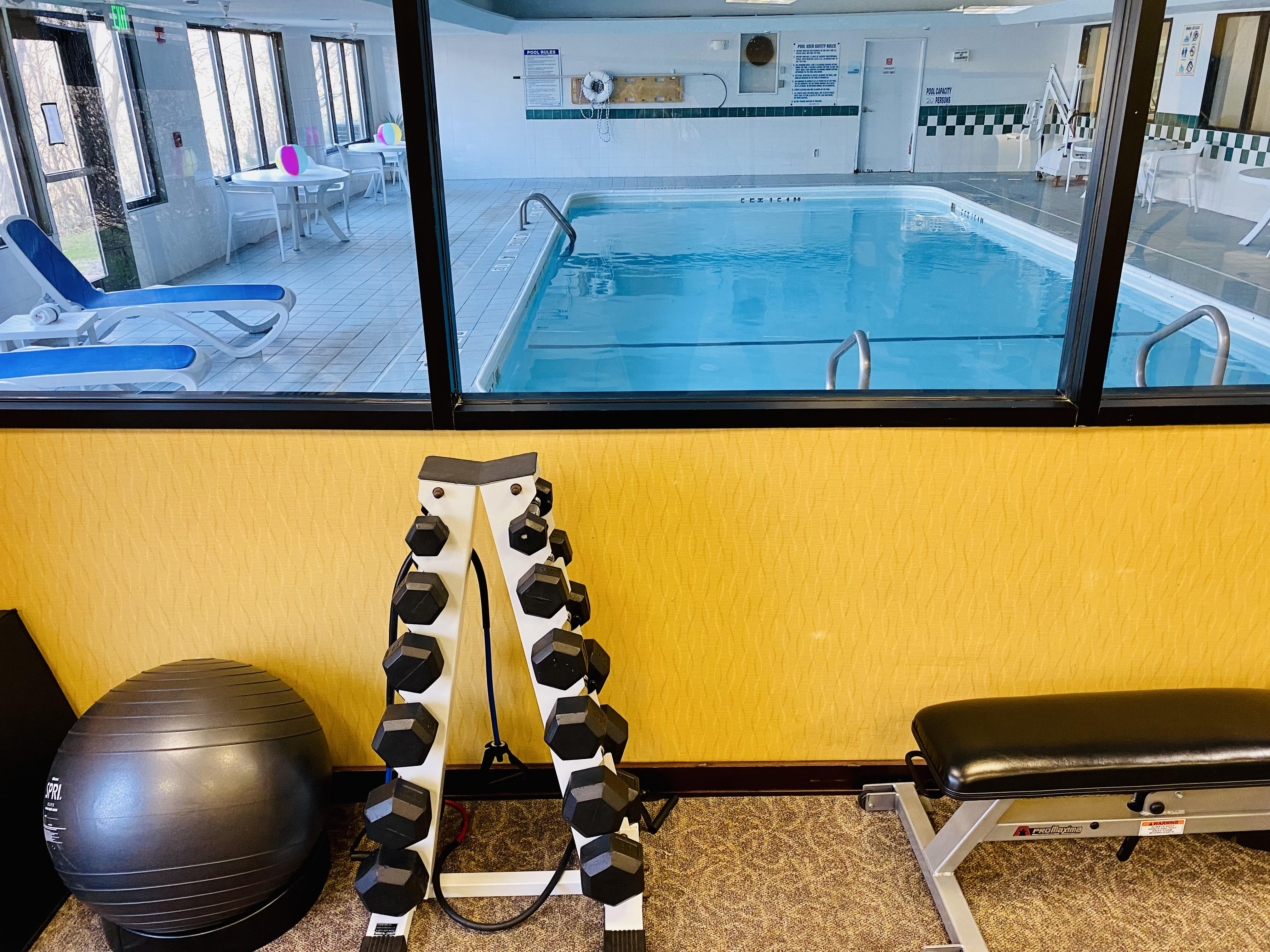 Holiday Inn Express Hotel Suites Plymouth 50/82