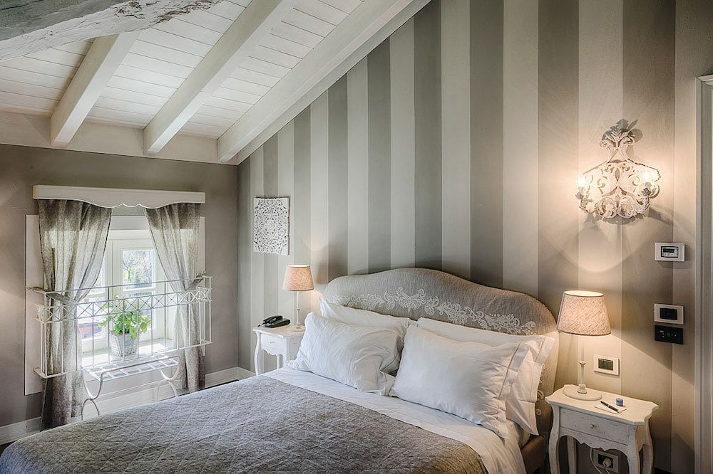 ROOM, DOUBLE BED, LAKE VIEW, ATTIC