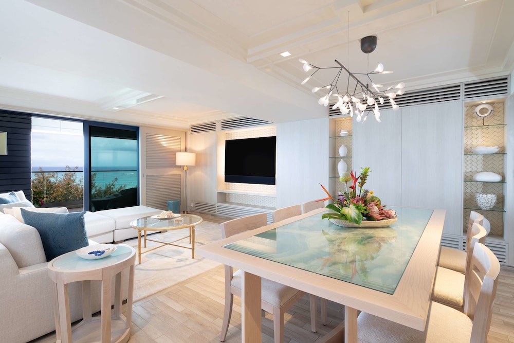 Espacio The Jewel Of Waikiki 49/64