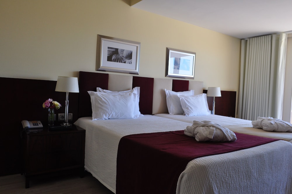 Santana Hotel 7/50