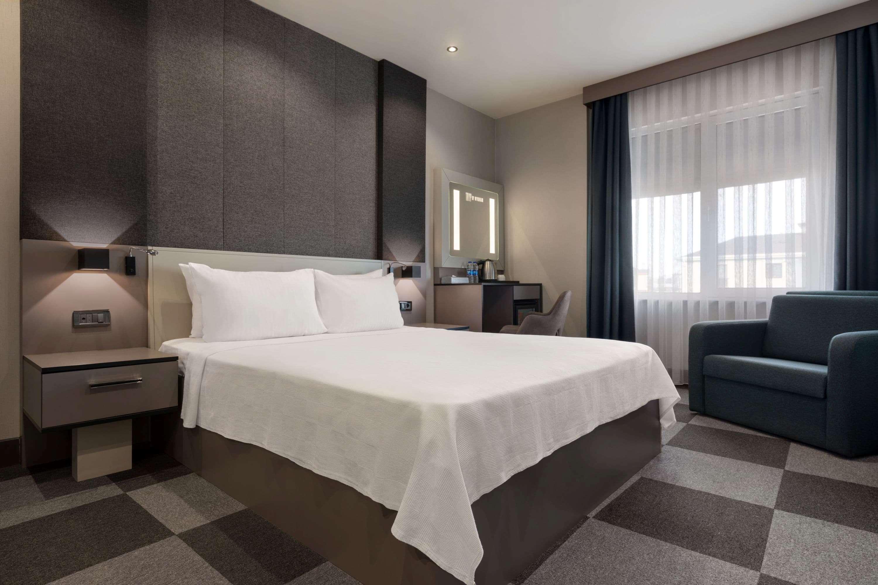 Room, King Bed