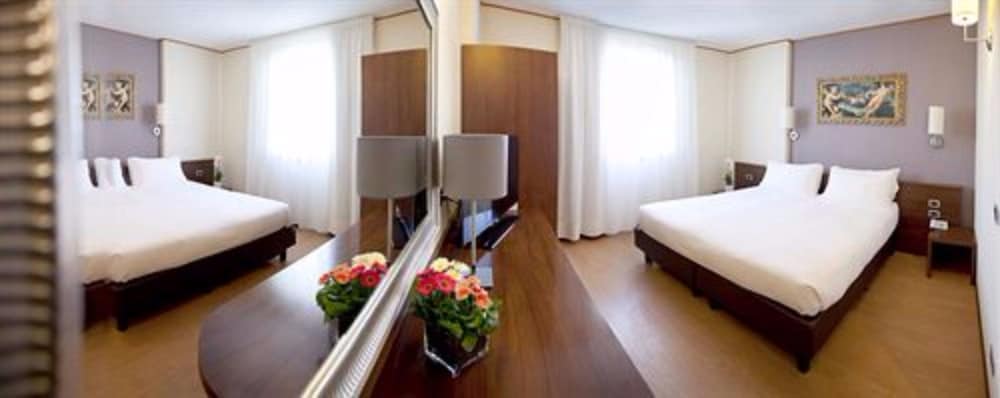 Hotel Europa 33/69