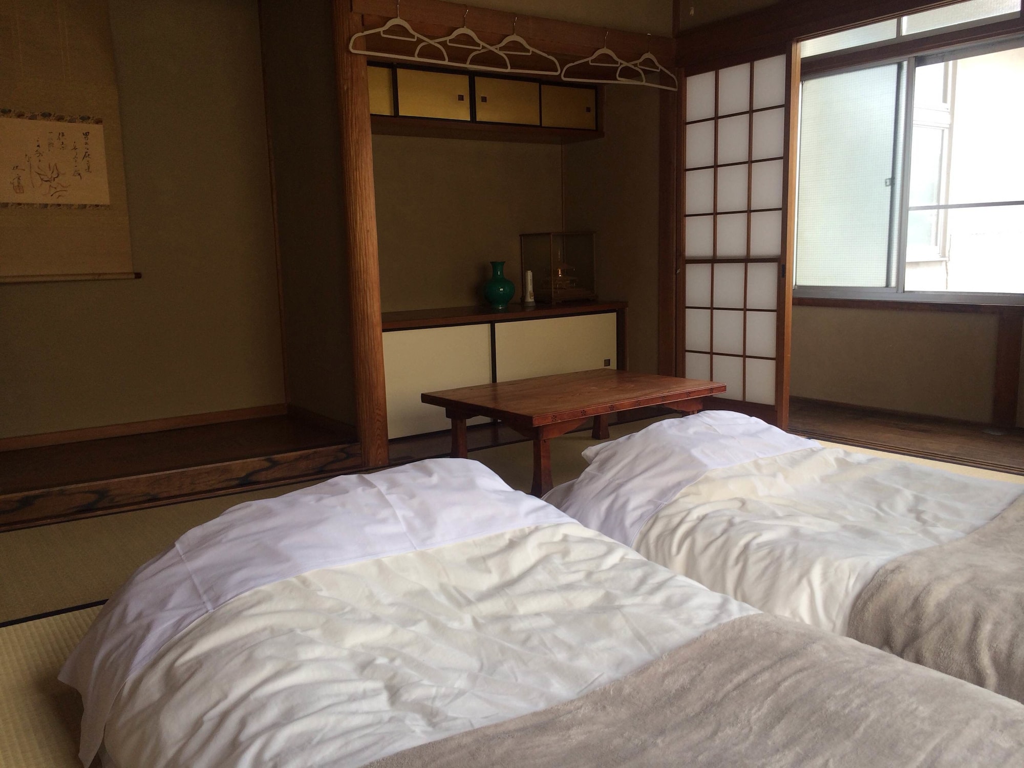 Private, Japanese, 5 Futon Beds
