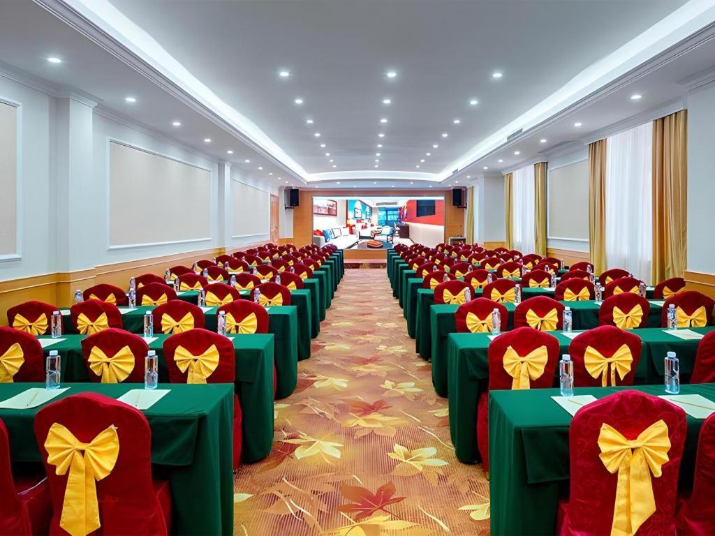 Vienna Hotel (Shenzhen Bantian Vanke Diwuyuan) 43/49