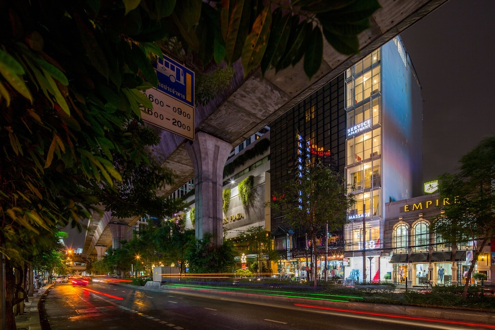 128 Room and Massage 3/39