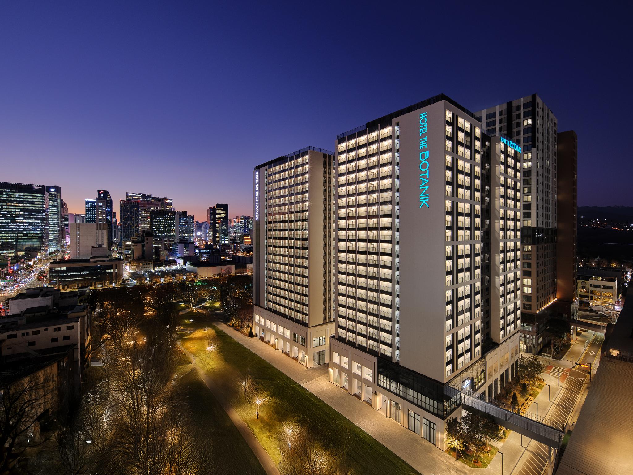 Hotel The Botanik Sewoon Myeongdong in SEOUL