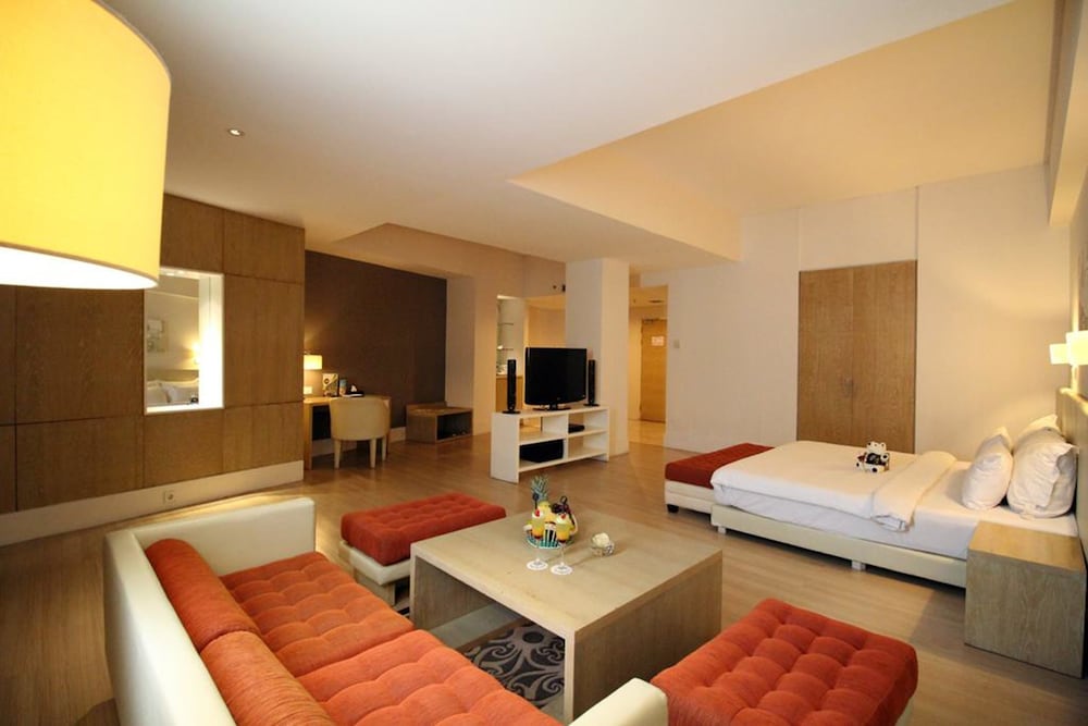 Grand Jatra Hotel 53/70