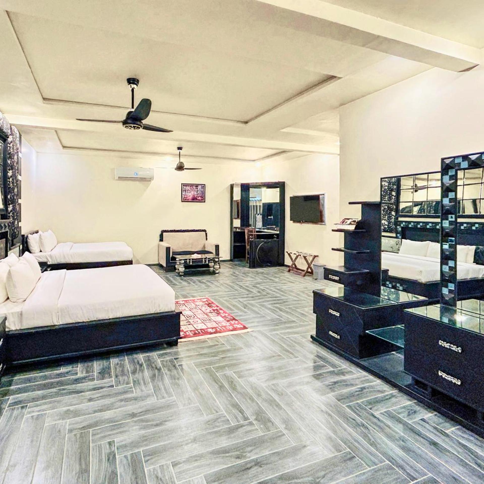 Hotel One University Sukkur 38/65