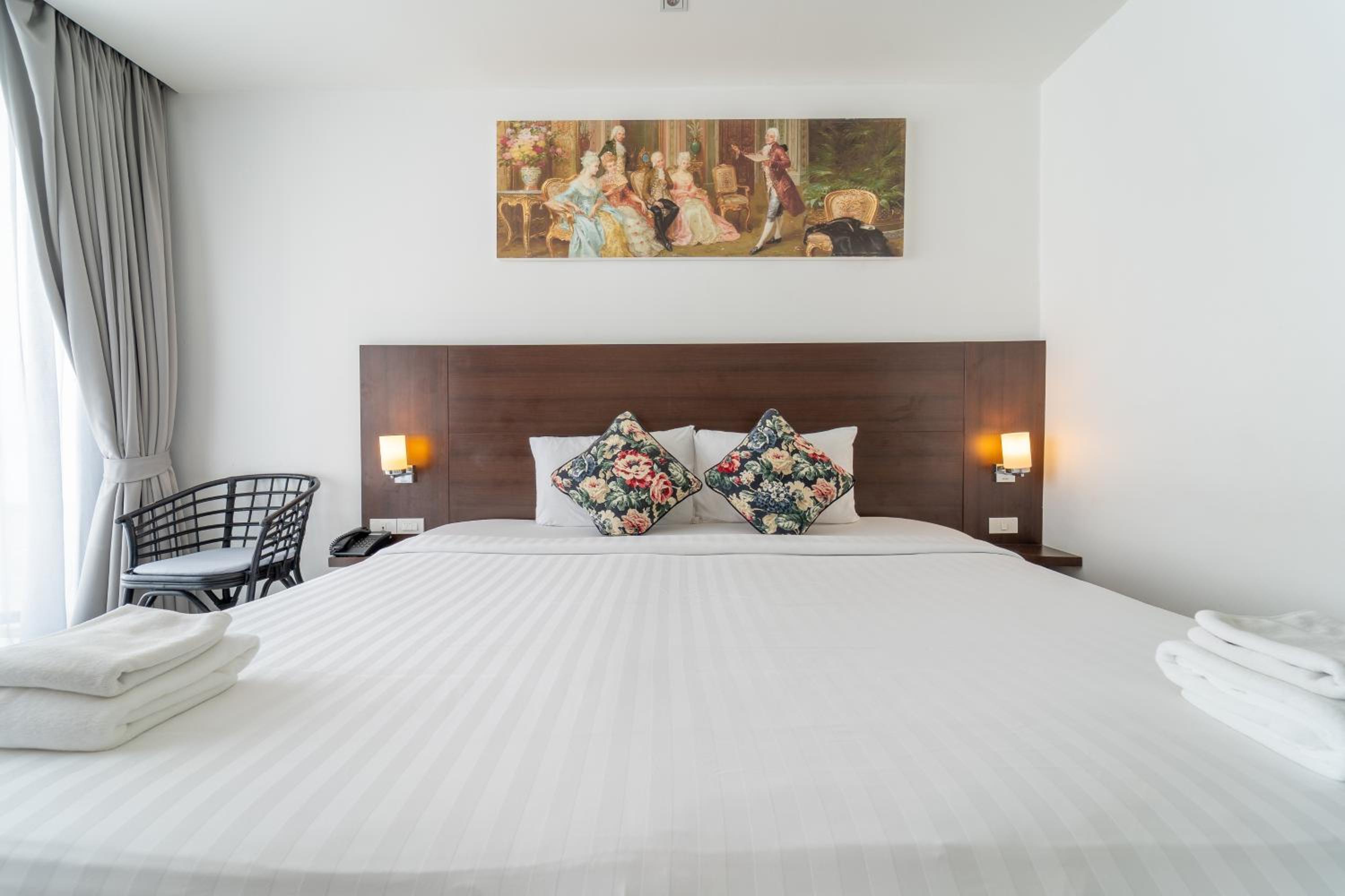 غرفة بسريرين منفصلين بشرفة، Rodina Beach Hotel 4/10