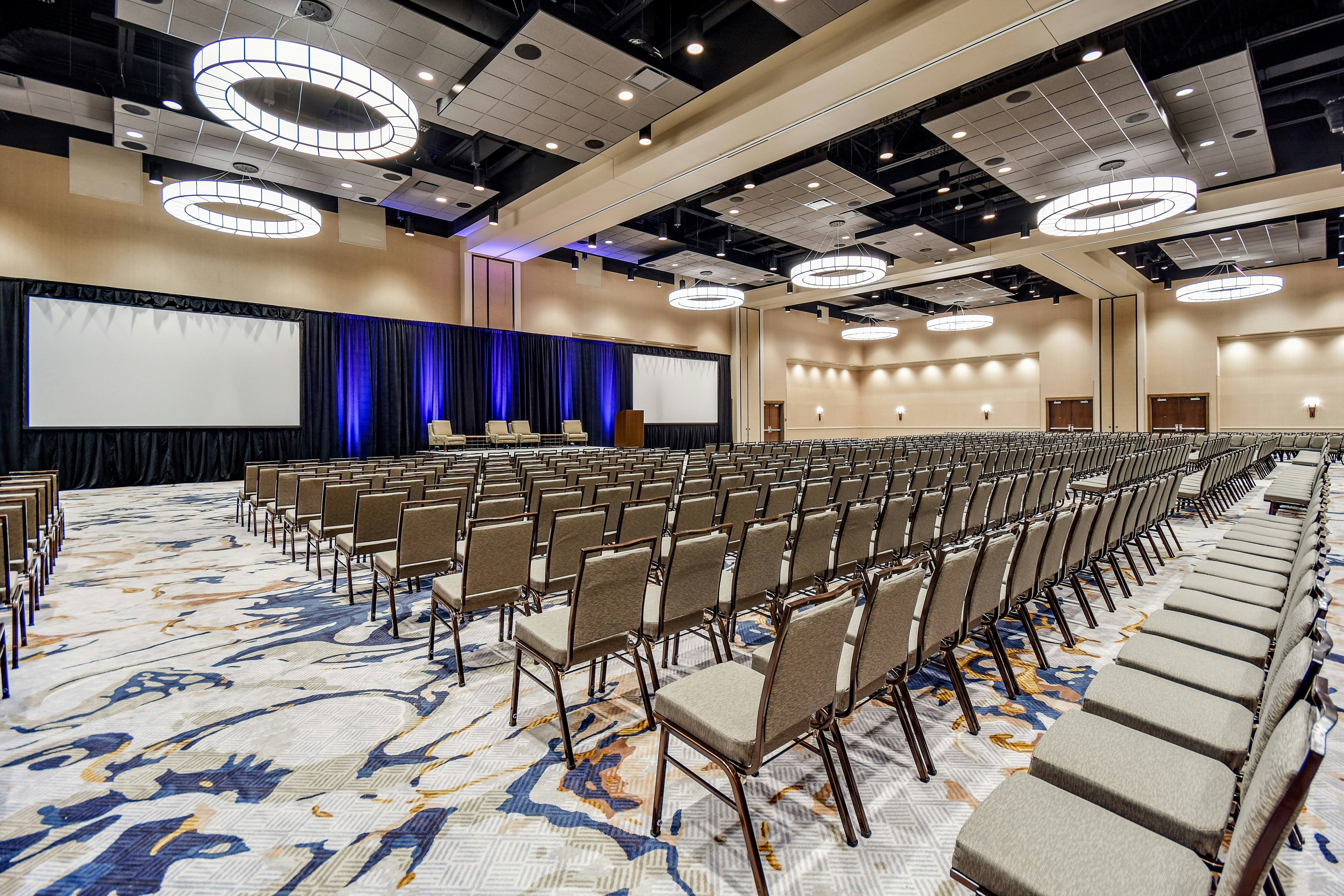 Embassy Suites by Hilton Jonesboro Red Wolf Convention Center 55/60