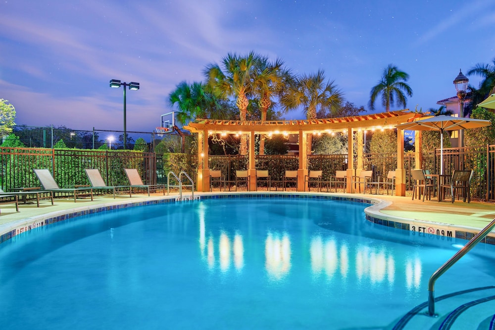 Residence Inn Fort Myers at I-75 and Gulf Coast Town Center 6/53
