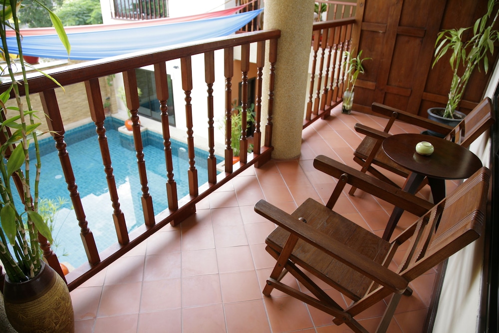 RedDoorz Plus Evergreen Boutique Hotel 48/53
