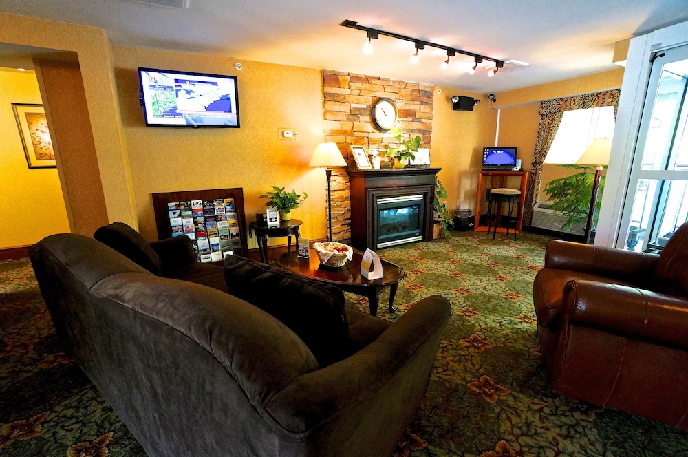 Maine Evergreen Hotel Ascend Hotel Collection 28/33