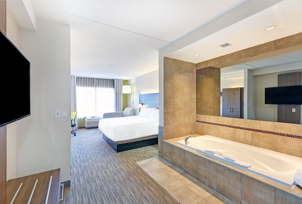 Holiday Inn Express Hotel Suites Woodstock South 26/67