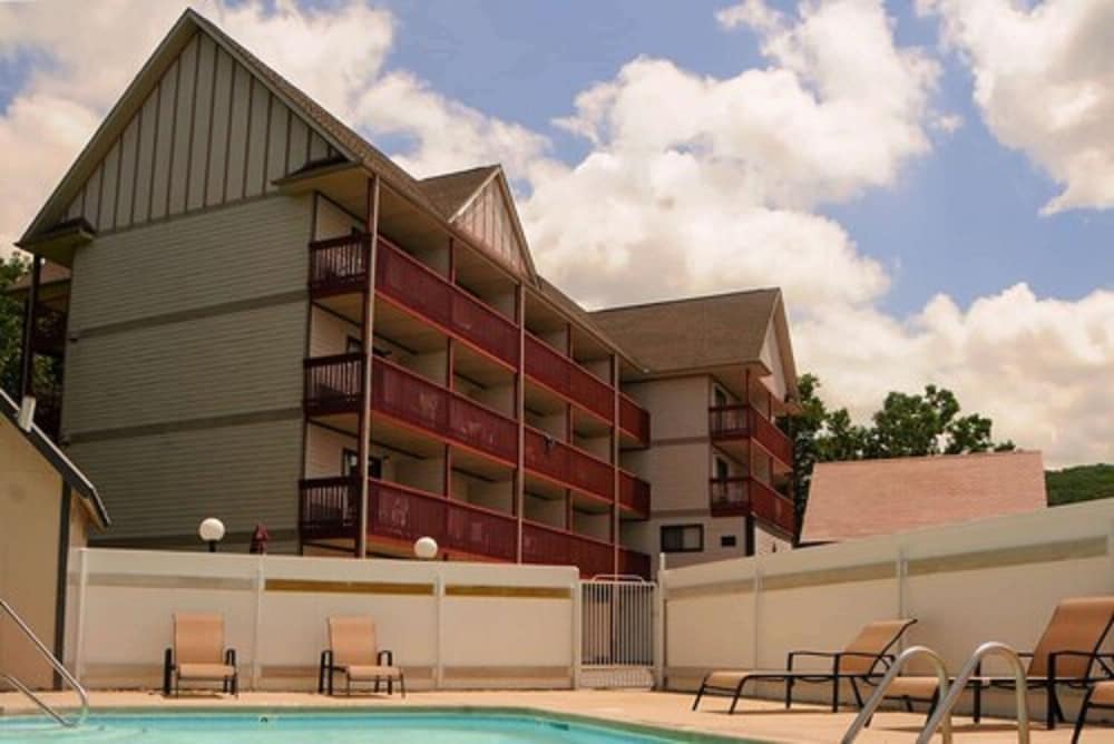 Days Inn by Wyndham Waynesville NC 1/27