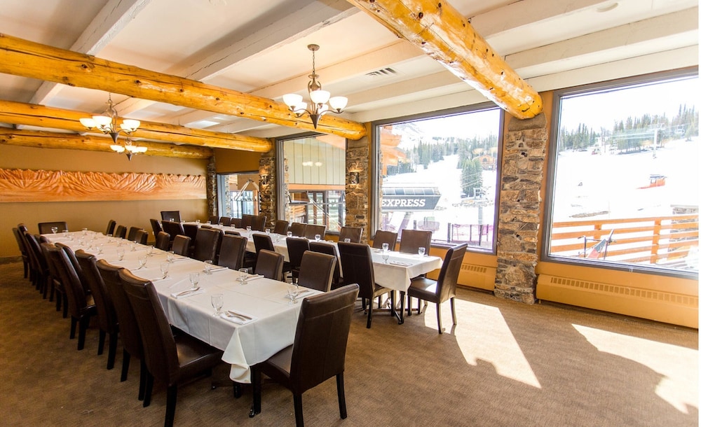 Sunshine Mountain Lodge - Superior Room 39/61