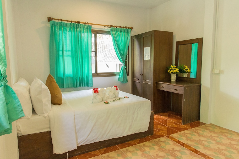 Adarin Beach Resort (ex New Lapaz Villa) 27/65