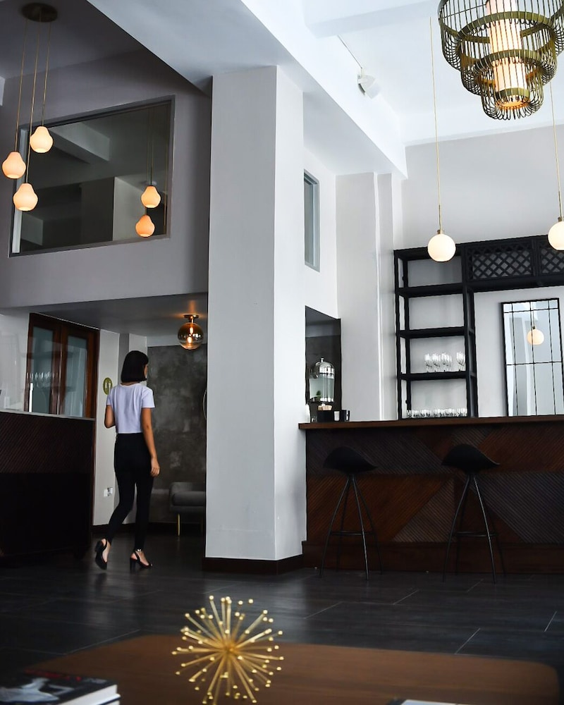 El Colonial - Adults Only 4/50