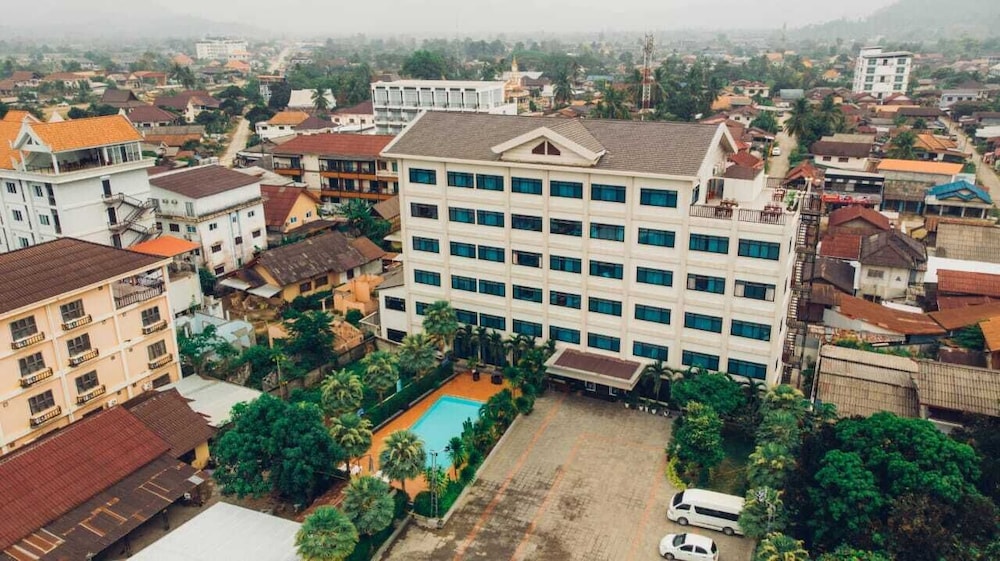 Sisombat Plaza Hotel 5/71