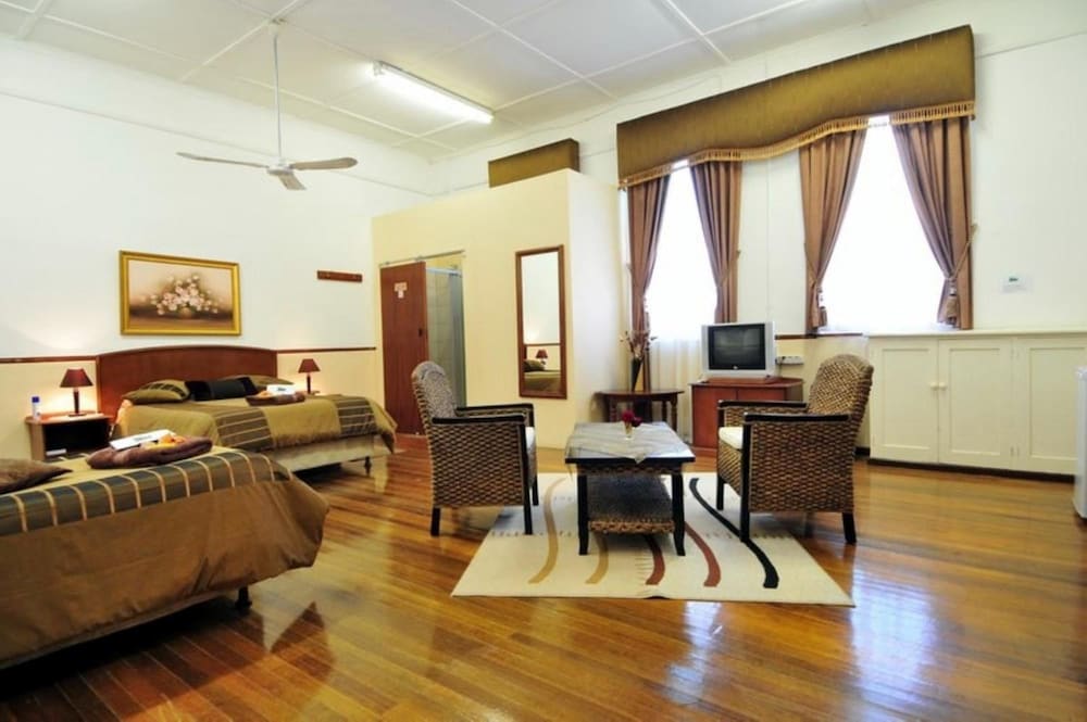 Oasis Country Lodge 22/36