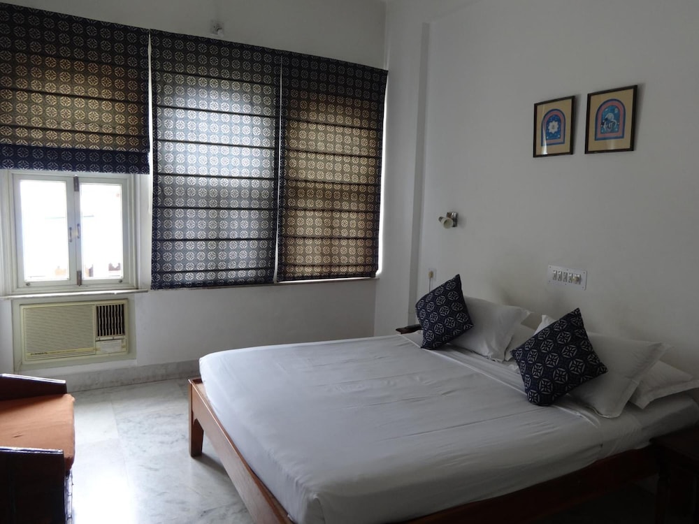 JAIWANA HAVELI 4/40