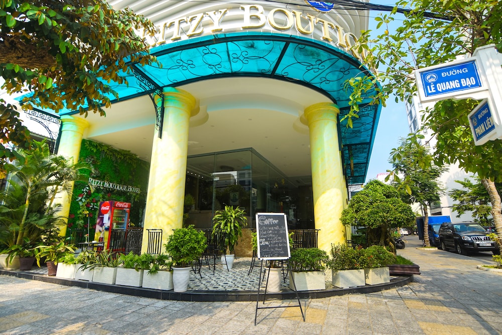 Ritzy Boutique Hotel Da Nang 8/77