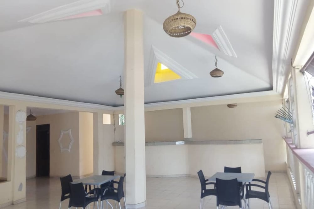 Hotel Meambly 3/12