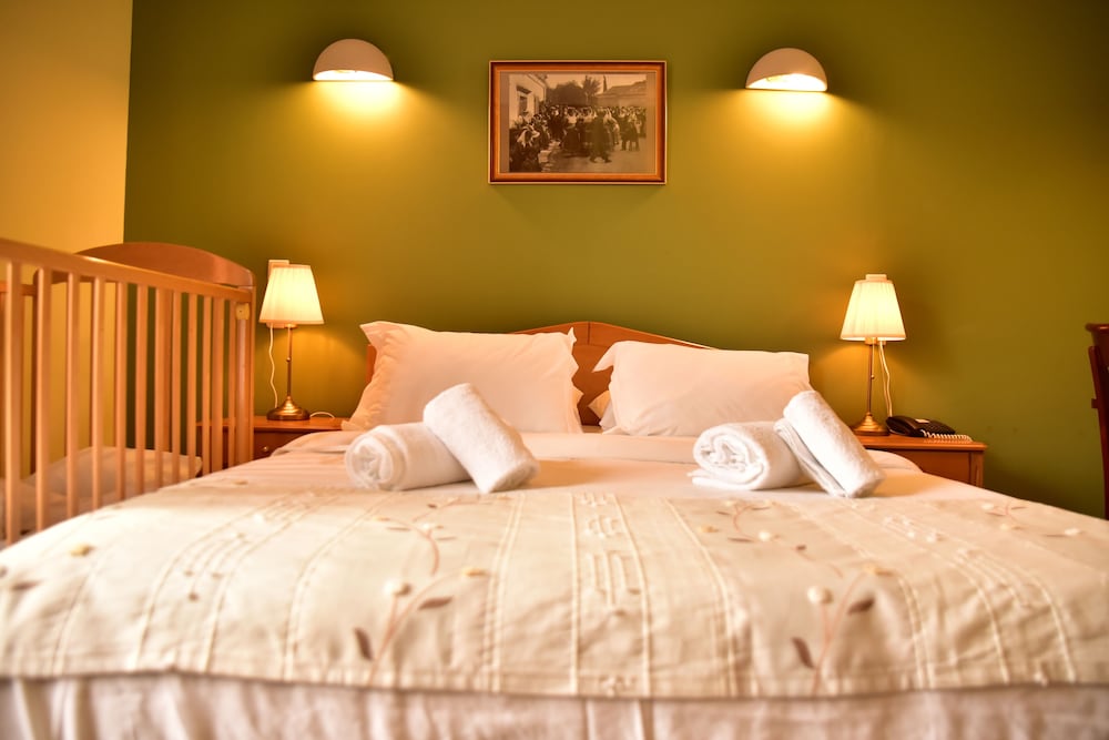 Mont Helmos Hotel 15/71