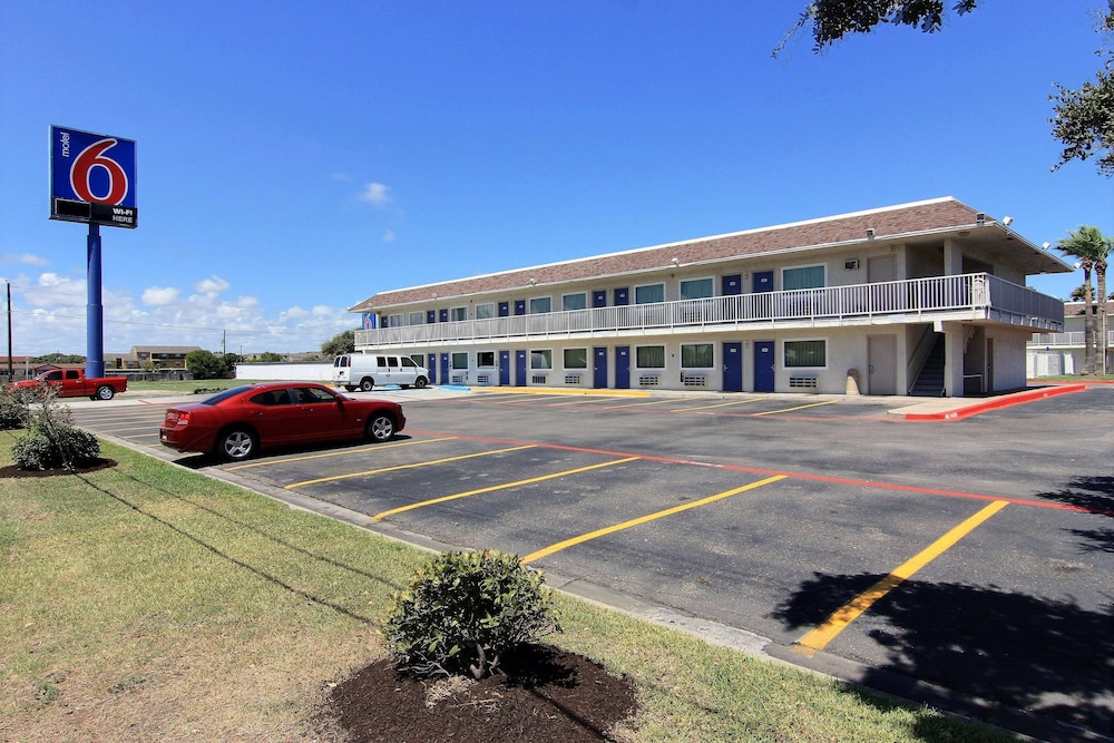 Motel6 Corpus Christi, TX - East - North Padre Island 47/58