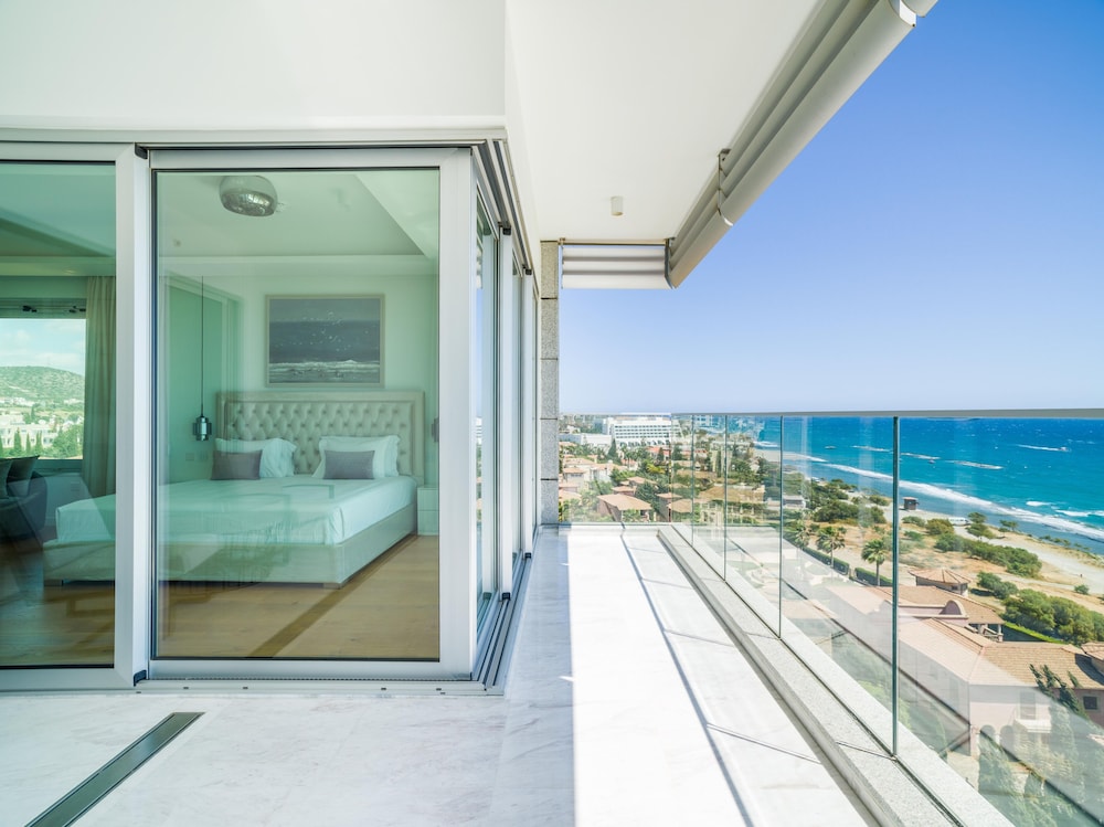 The Tower at St Raphael Resort 25/50