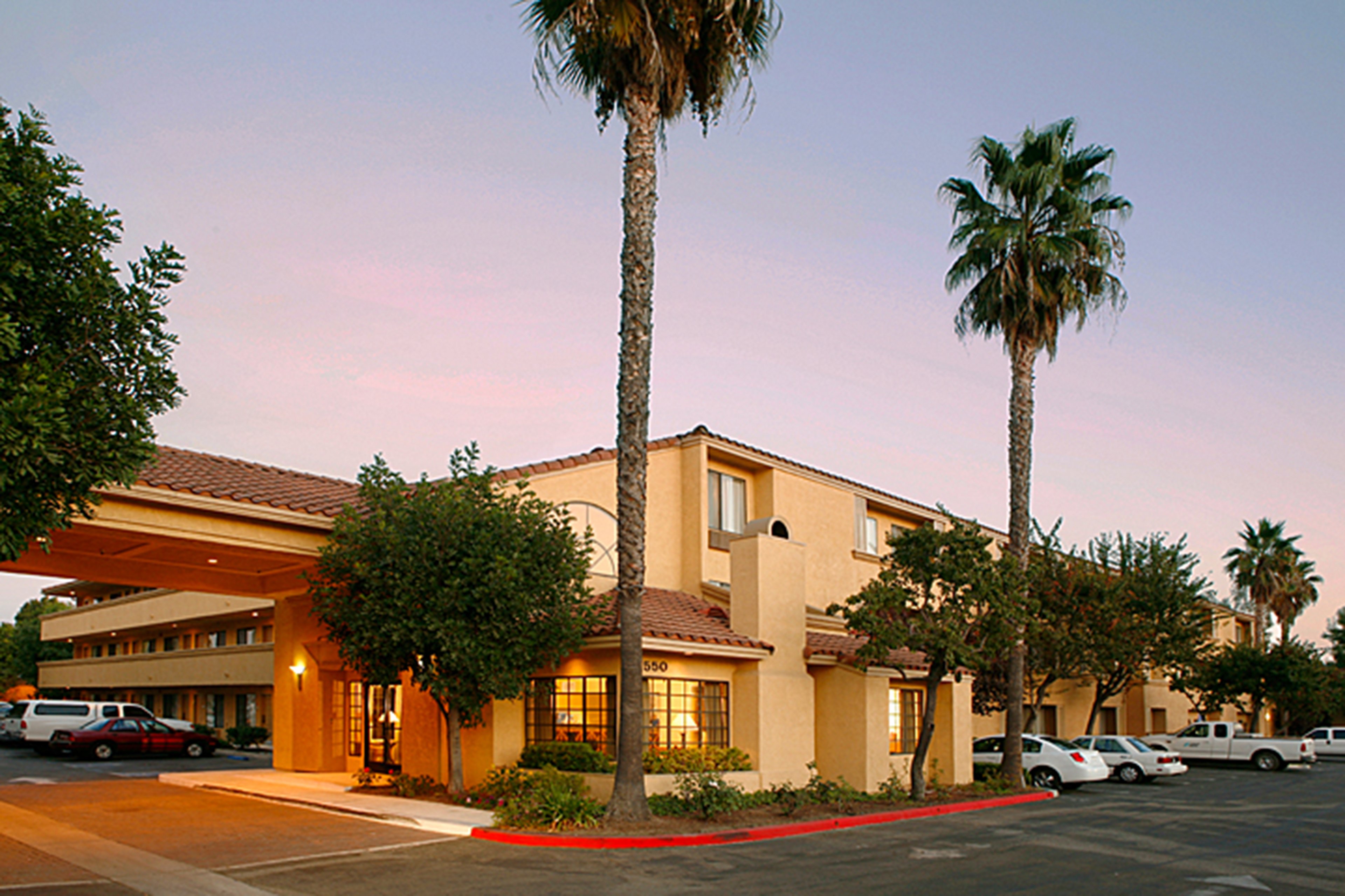 Holiday Inn Express Simi Valley 59/60