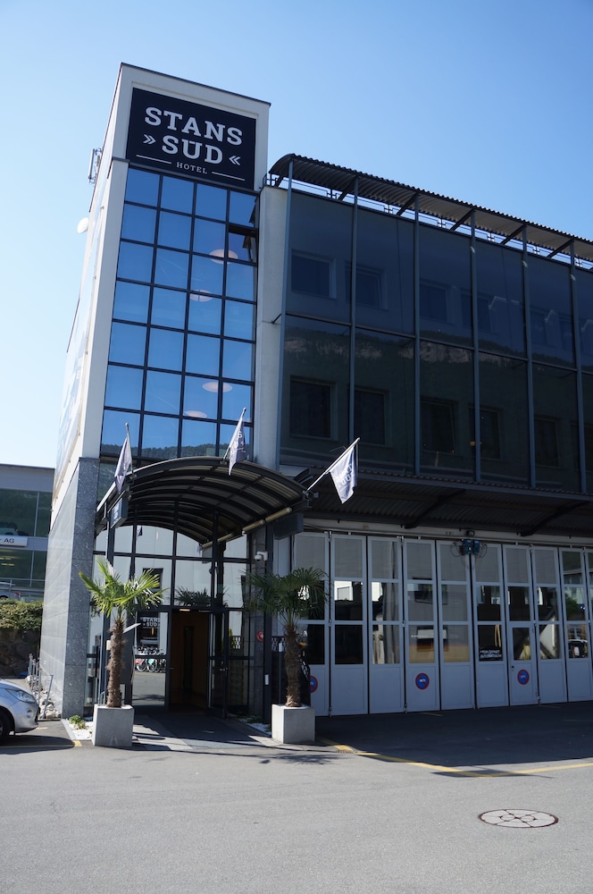 Tailormade Hotel STANS SUD 2/44