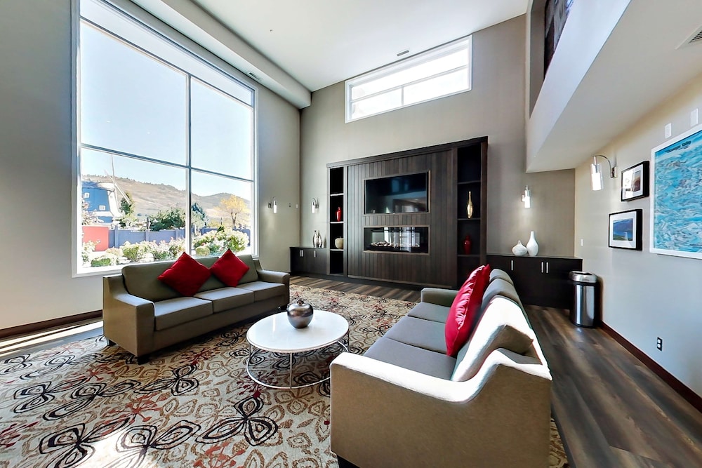 Best Western Plus Osoyoos Hotel And Suites 32/50